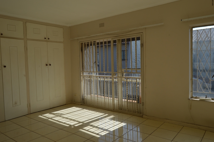 To Let 3 Bedroom Property for Rent in Fairland Gauteng