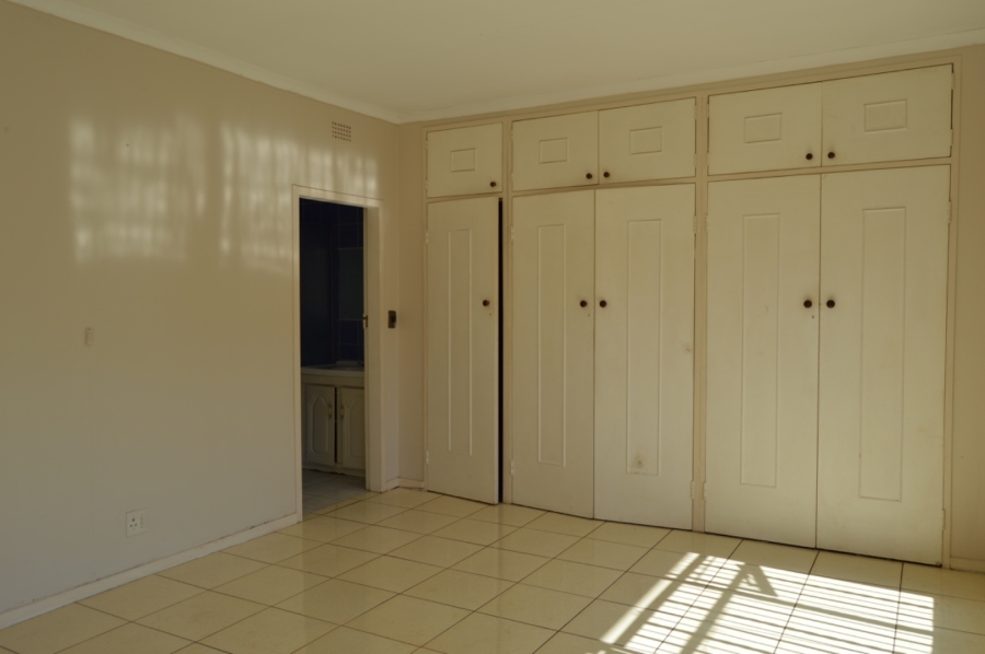 To Let 3 Bedroom Property for Rent in Fairland Gauteng