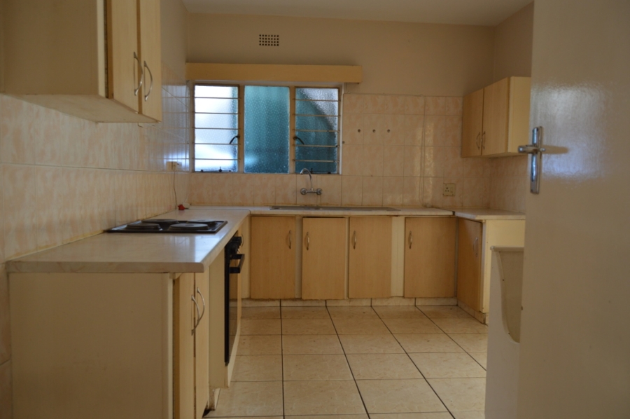 To Let 3 Bedroom Property for Rent in Fairland Gauteng