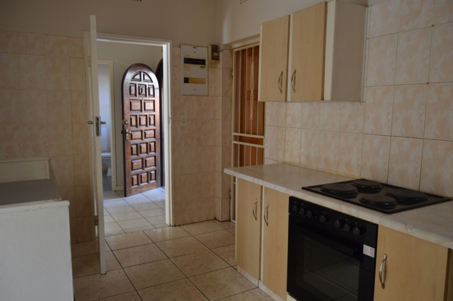 To Let 3 Bedroom Property for Rent in Fairland Gauteng