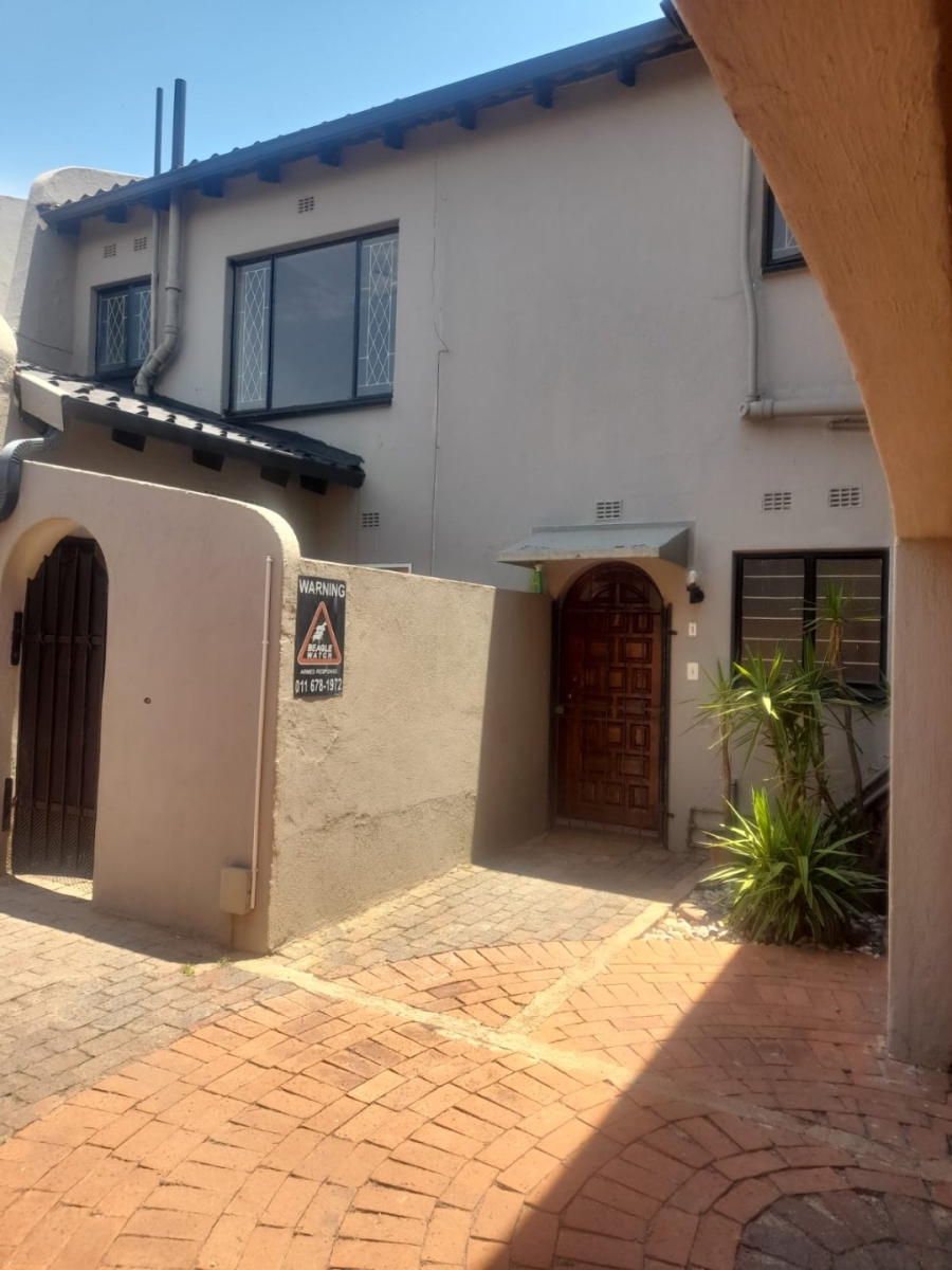 To Let 3 Bedroom Property for Rent in Fairland Gauteng