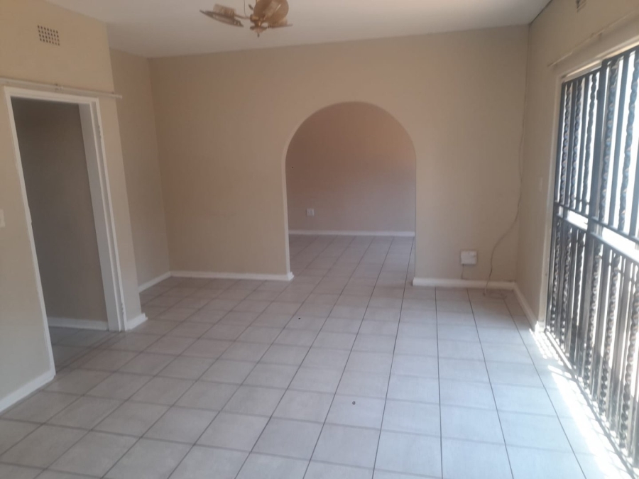 To Let 3 Bedroom Property for Rent in Fairland Gauteng