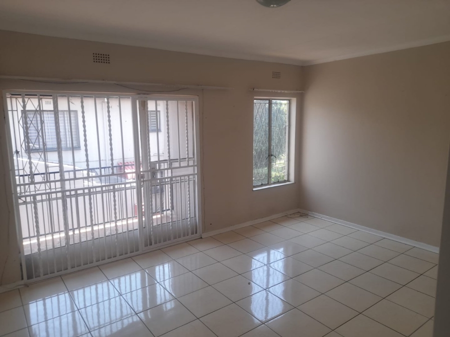 To Let 3 Bedroom Property for Rent in Fairland Gauteng