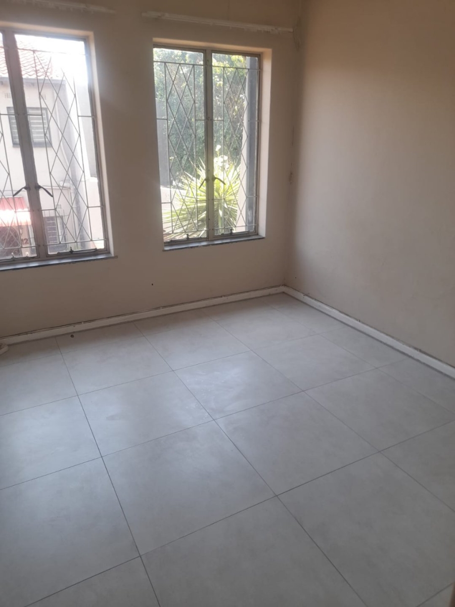 To Let 3 Bedroom Property for Rent in Fairland Gauteng