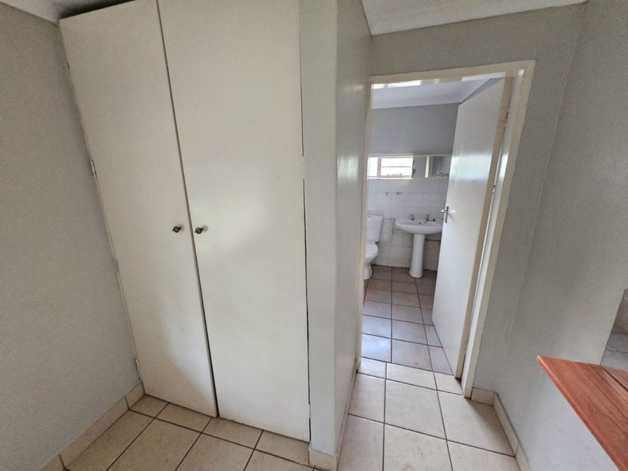 To Let 1 Bedroom Property for Rent in Mnandi Gauteng