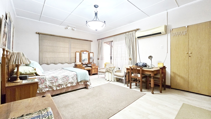 5 Bedroom Property for Sale in Three Rivers Gauteng