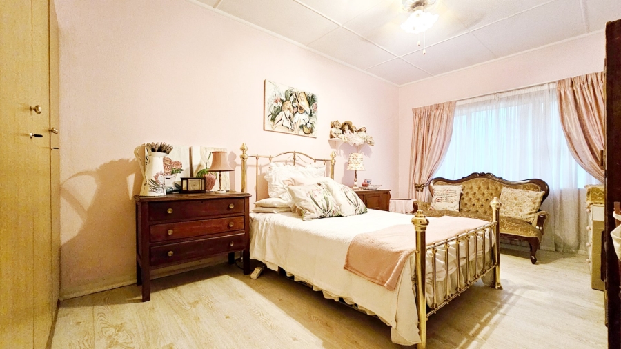 5 Bedroom Property for Sale in Three Rivers Gauteng