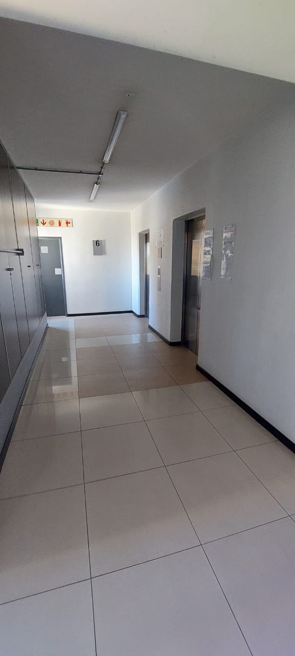 To Let 1 Bedroom Property for Rent in Braamfontein Gauteng