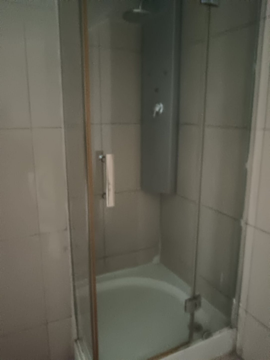 To Let 1 Bedroom Property for Rent in Braamfontein Gauteng