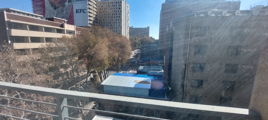 To Let 1 Bedroom Property for Rent in Braamfontein Gauteng
