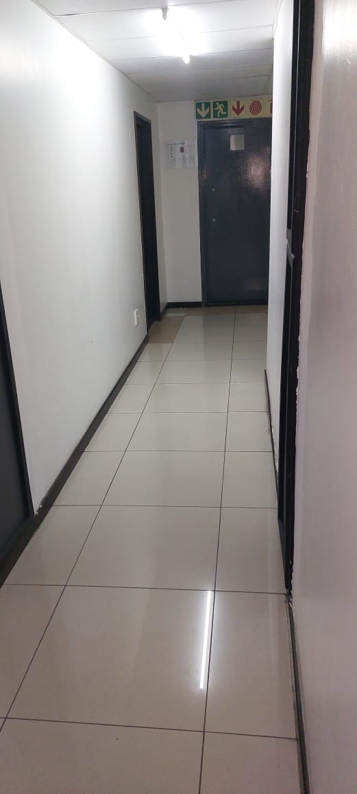 To Let 1 Bedroom Property for Rent in Braamfontein Gauteng