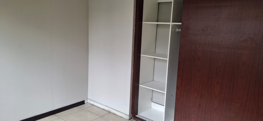 To Let 1 Bedroom Property for Rent in Braamfontein Gauteng