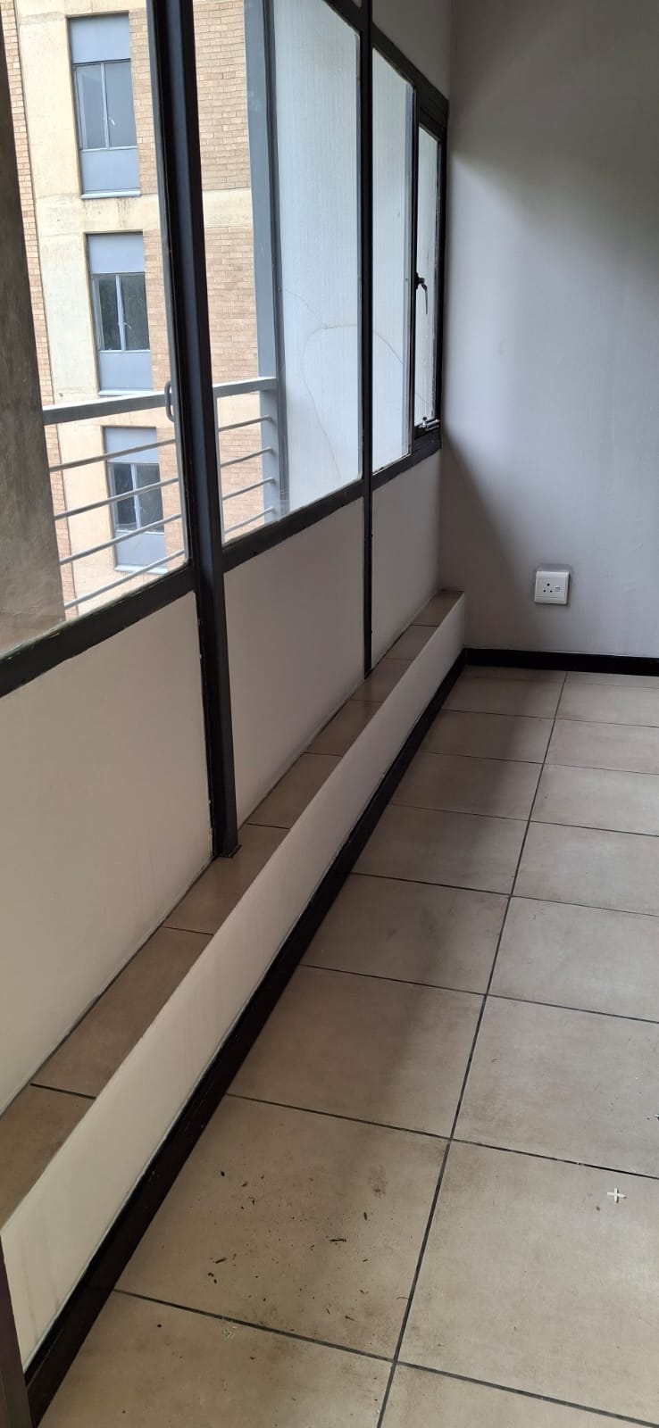 To Let 1 Bedroom Property for Rent in Braamfontein Gauteng