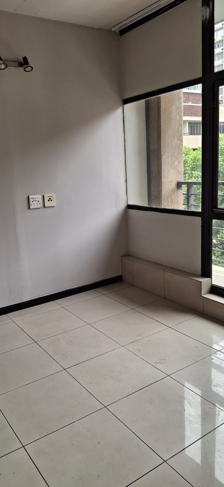To Let 1 Bedroom Property for Rent in Braamfontein Gauteng