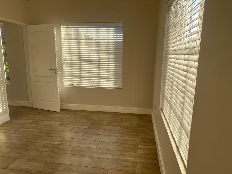 3 Bedroom Property for Sale in Wilgeheuwel Gauteng