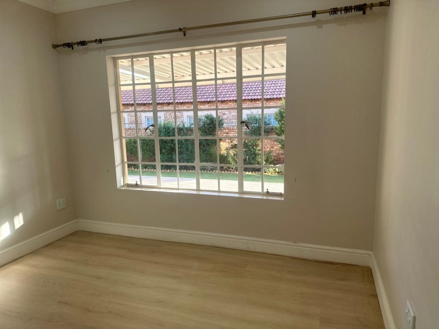 3 Bedroom Property for Sale in Wilgeheuwel Gauteng