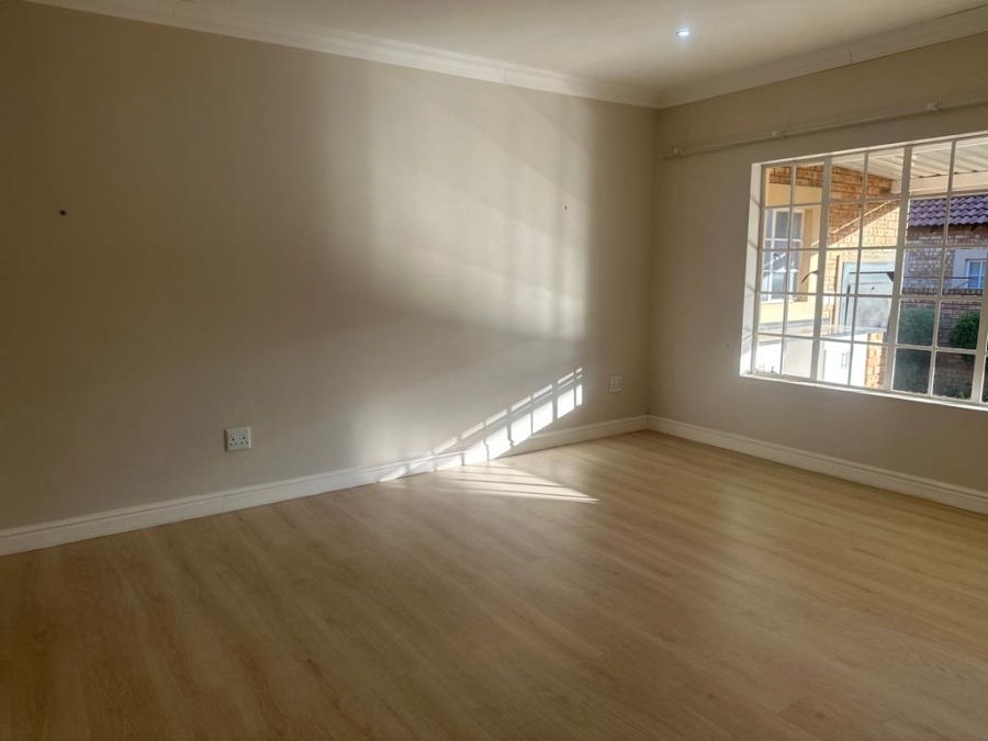 3 Bedroom Property for Sale in Wilgeheuwel Gauteng