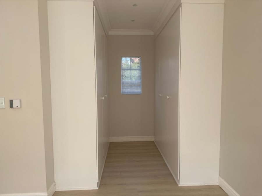 3 Bedroom Property for Sale in Wilgeheuwel Gauteng