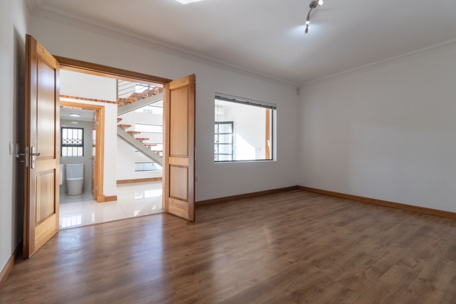 3 Bedroom Property for Sale in Bedfordview Gauteng