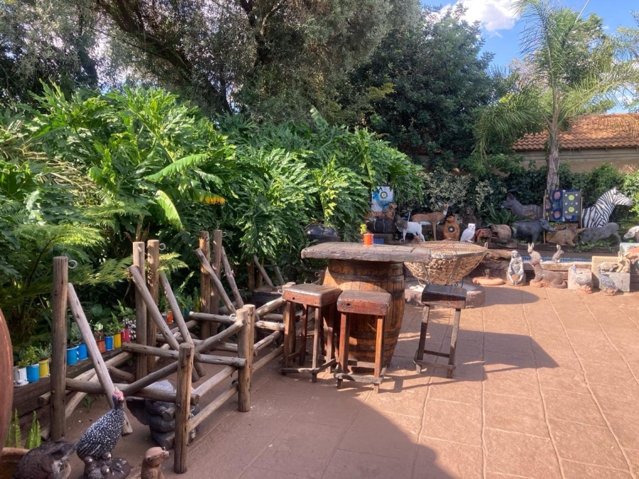 4 Bedroom Property for Sale in Lindhaven Gauteng