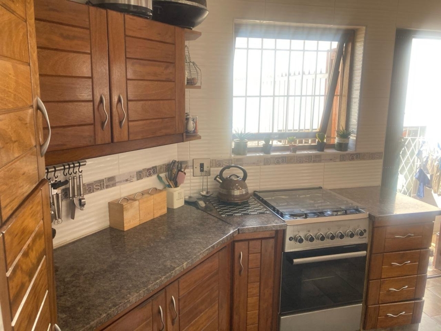 4 Bedroom Property for Sale in Lindhaven Gauteng