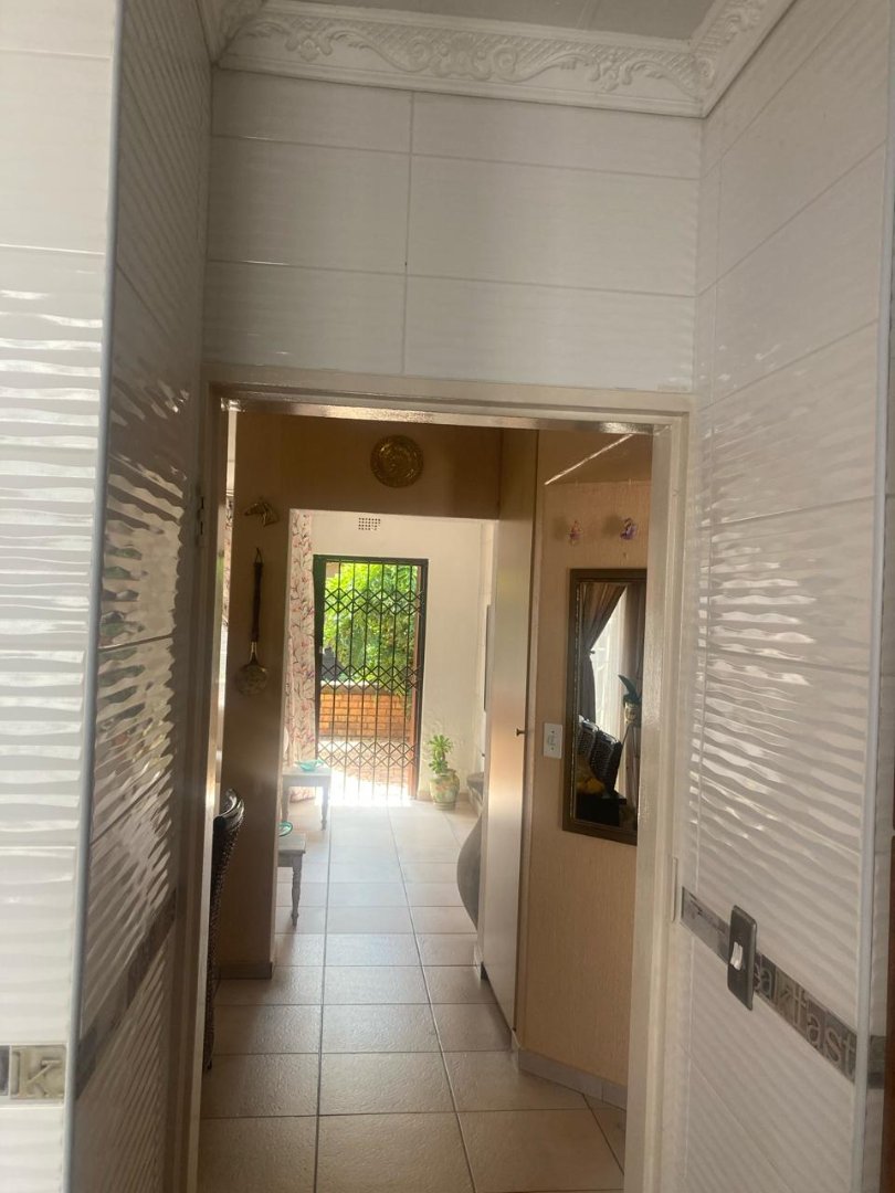 4 Bedroom Property for Sale in Lindhaven Gauteng