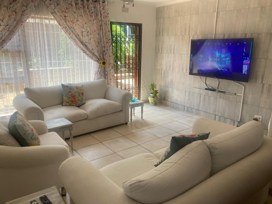 4 Bedroom Property for Sale in Lindhaven Gauteng