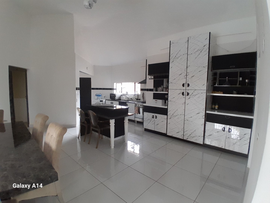 5 Bedroom Property for Sale in Sunair Park Gauteng