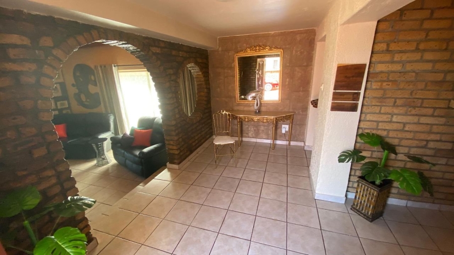 4 Bedroom Property for Sale in Carletonville Central Gauteng