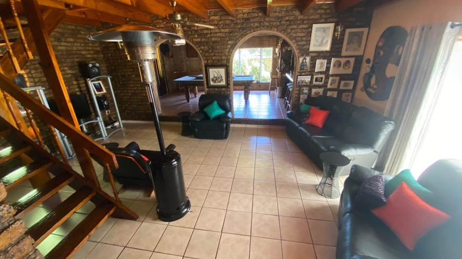 4 Bedroom Property for Sale in Carletonville Central Gauteng