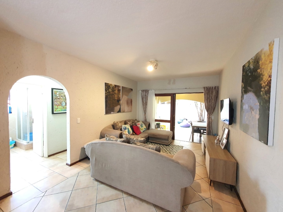 To Let 2 Bedroom Property for Rent in Lonehill Gauteng