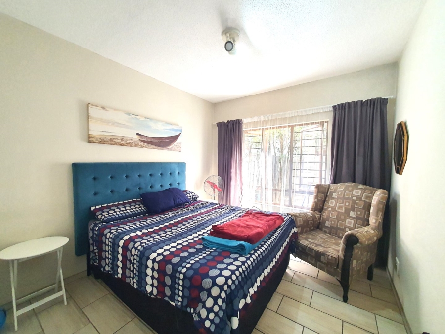 To Let 2 Bedroom Property for Rent in Lonehill Gauteng