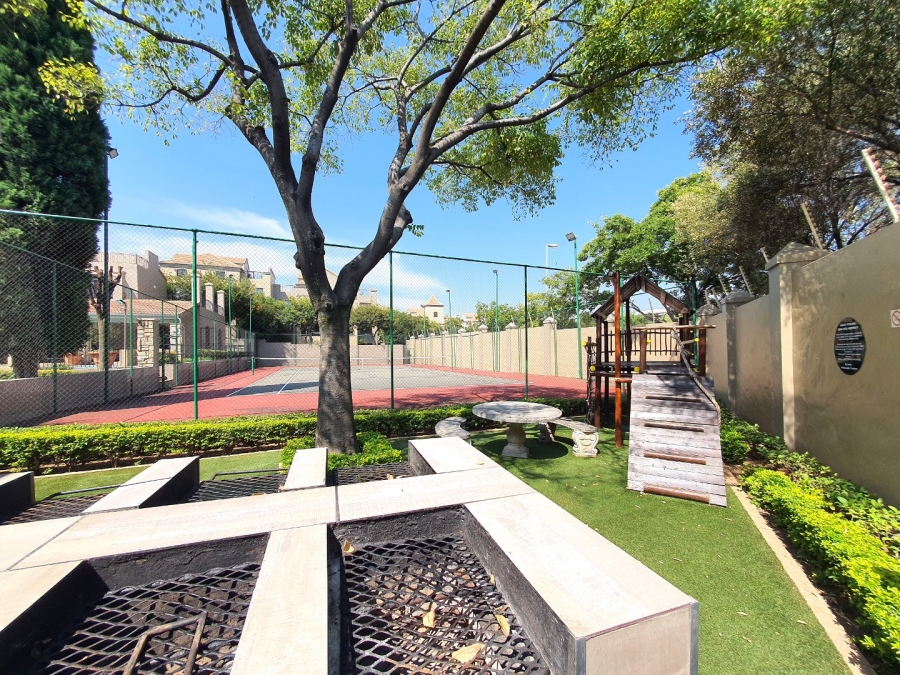 To Let 2 Bedroom Property for Rent in Lonehill Gauteng