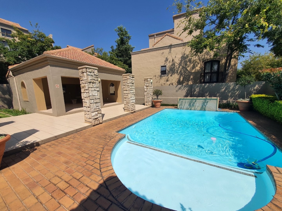 To Let 2 Bedroom Property for Rent in Lonehill Gauteng