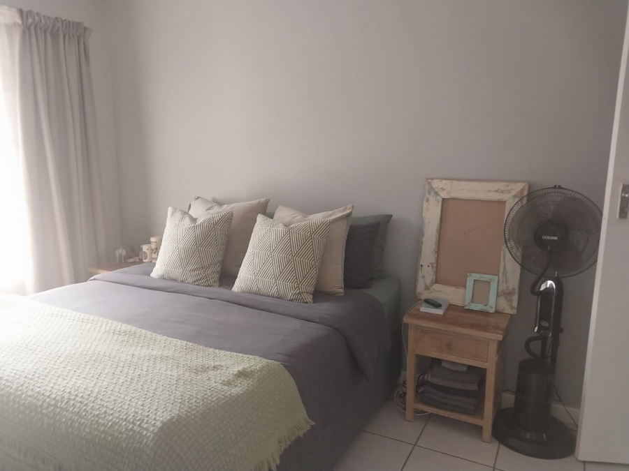 1 Bedroom Property for Sale in Newmark Estate Gauteng