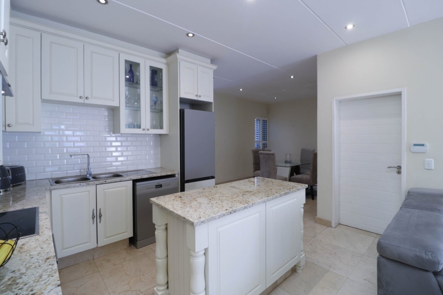 2 Bedroom Property for Sale in Bryanston Gauteng