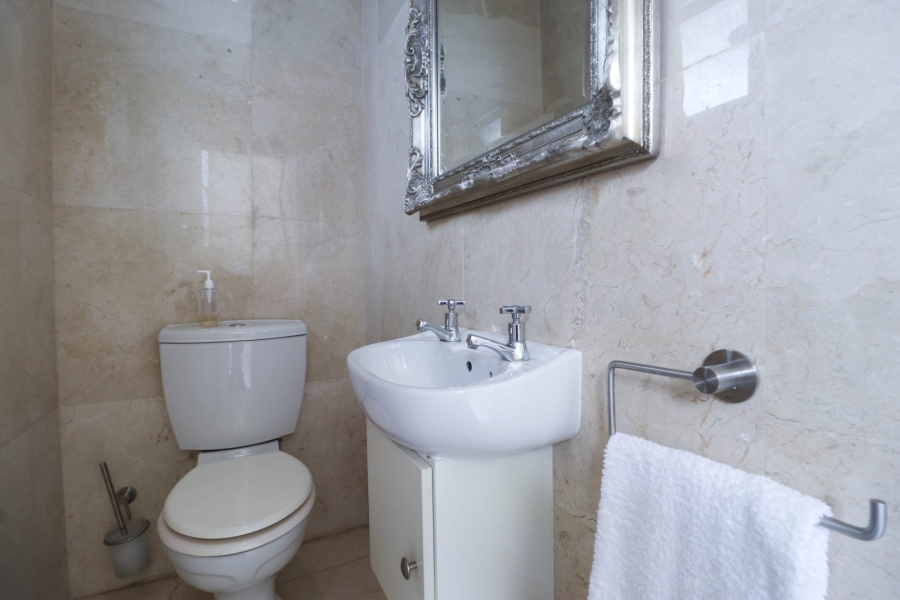 2 Bedroom Property for Sale in Bryanston Gauteng