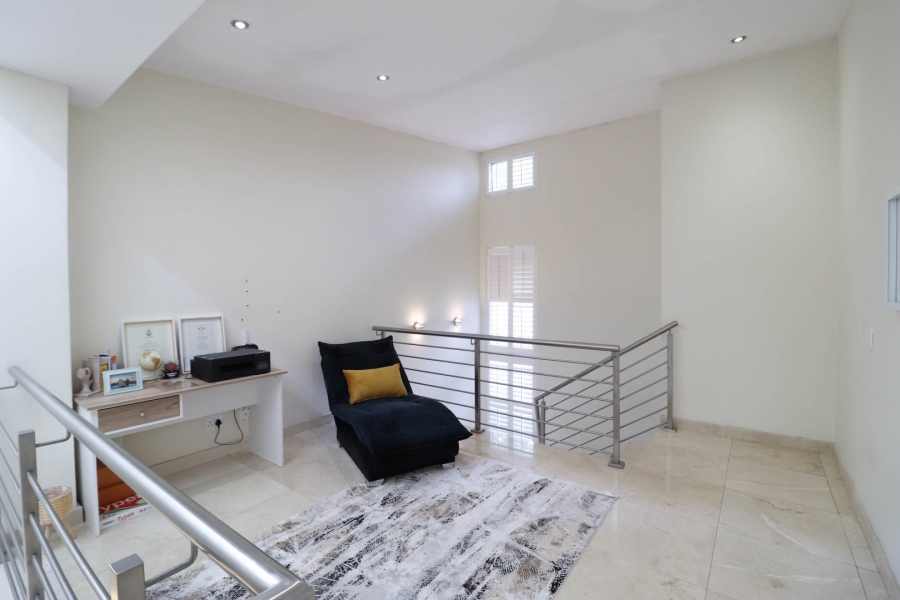 2 Bedroom Property for Sale in Bryanston Gauteng