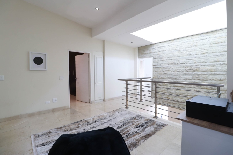 2 Bedroom Property for Sale in Bryanston Gauteng