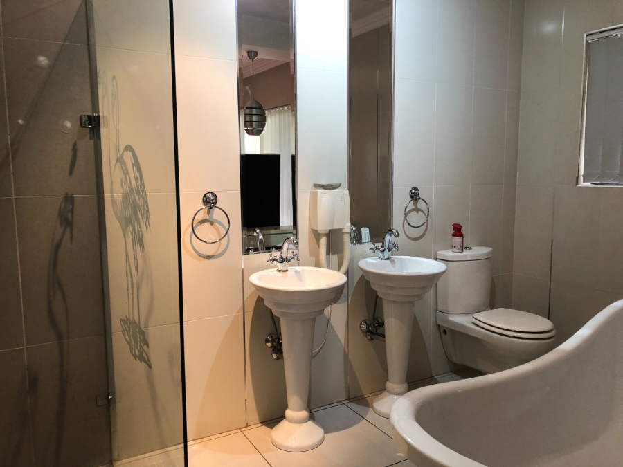 4 Bedroom Property for Sale in Fleurdal Gauteng