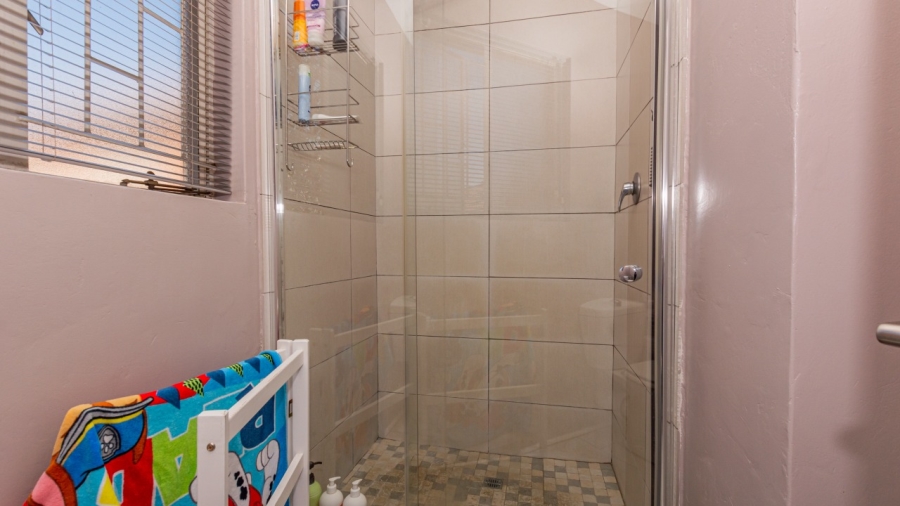 To Let commercial Property for Rent in Greenstone Hill Gauteng