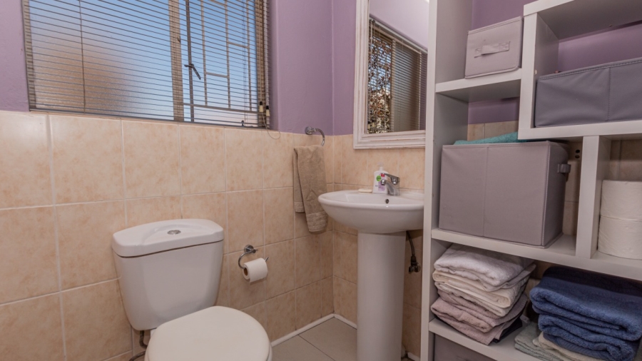 To Let commercial Property for Rent in Greenstone Hill Gauteng