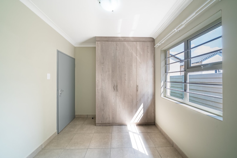 To Let 3 Bedroom Property for Rent in Parkdene Gauteng