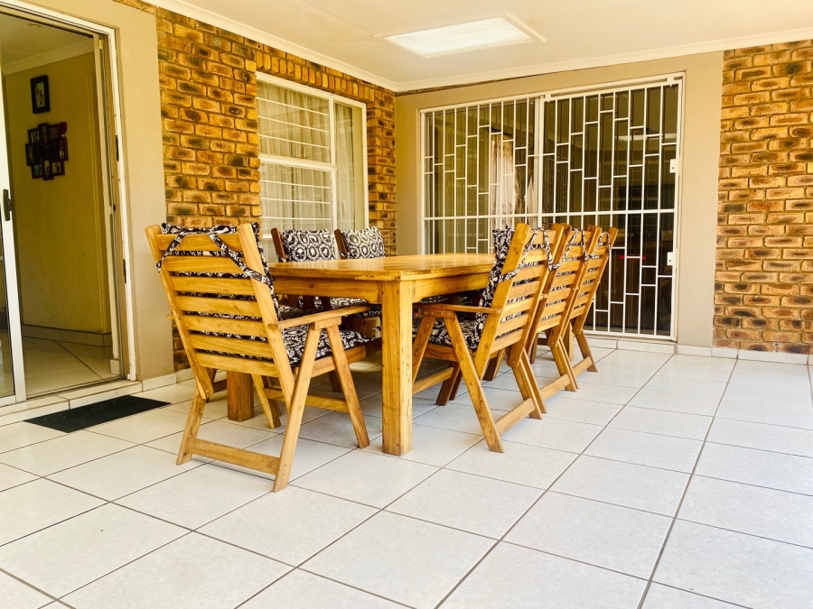 4 Bedroom Property for Sale in Sunward Park Gauteng