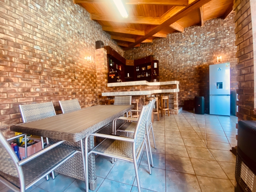 To Let 4 Bedroom Property for Rent in Sunward Park Gauteng