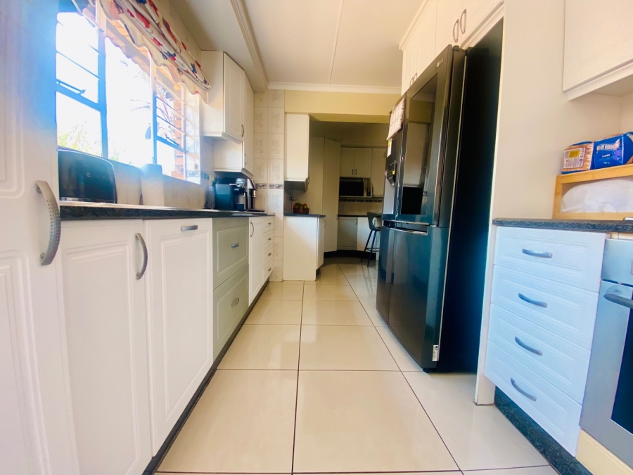 To Let 4 Bedroom Property for Rent in Sunward Park Gauteng