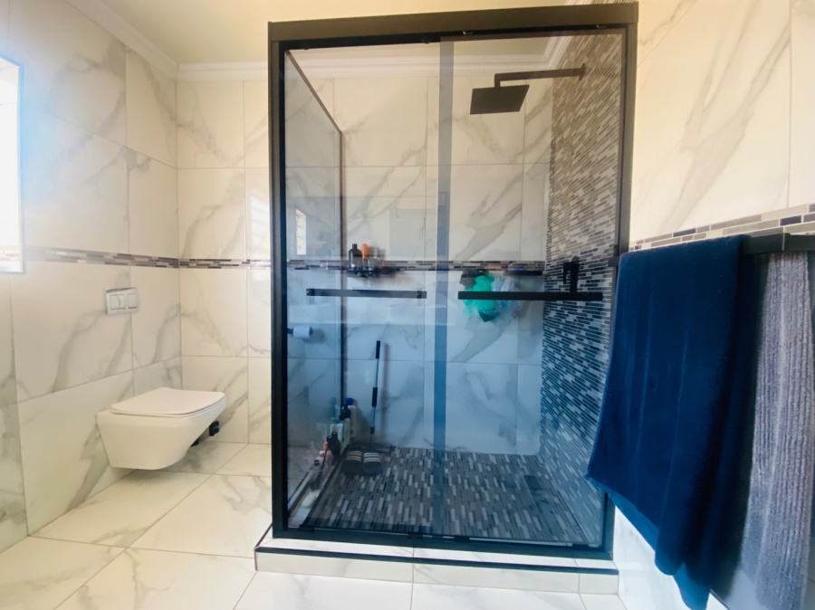 To Let 4 Bedroom Property for Rent in Sunward Park Gauteng