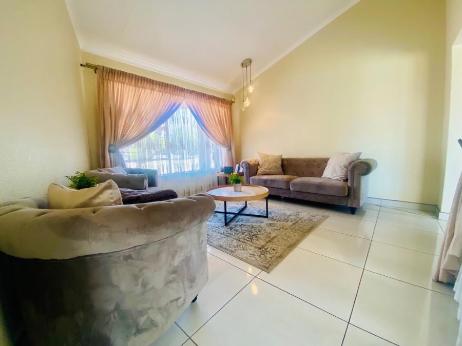 To Let 4 Bedroom Property for Rent in Sunward Park Gauteng