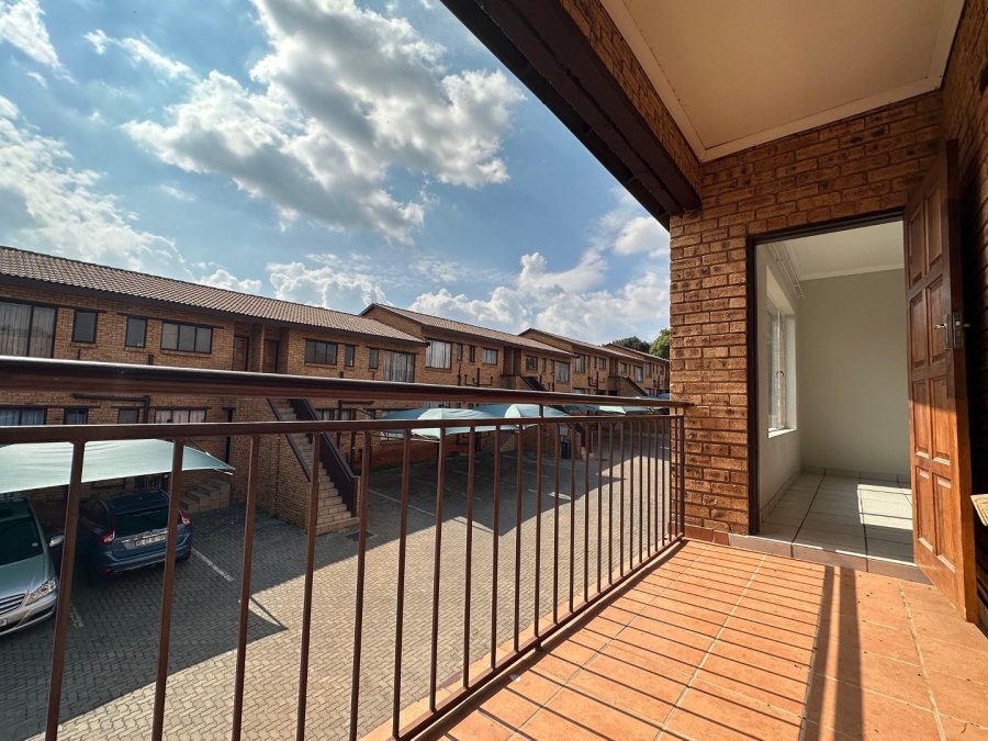 To Let 2 Bedroom Property for Rent in Meredale Gauteng