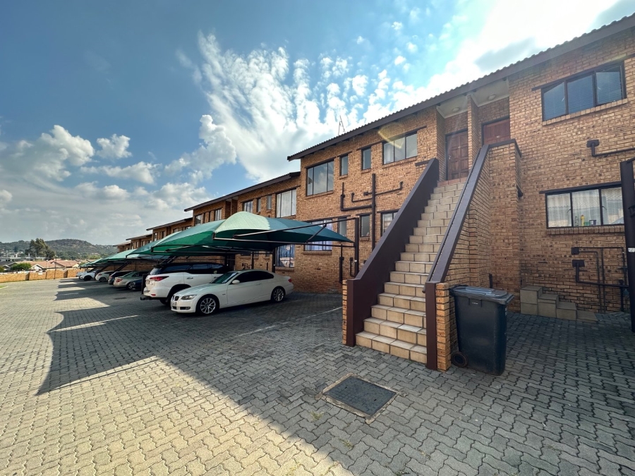 To Let 2 Bedroom Property for Rent in Meredale Gauteng